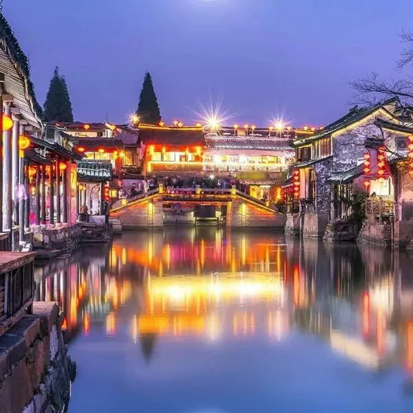 ReflectoSnap™ - Transform Your Photos with Instant Mirror Magic!